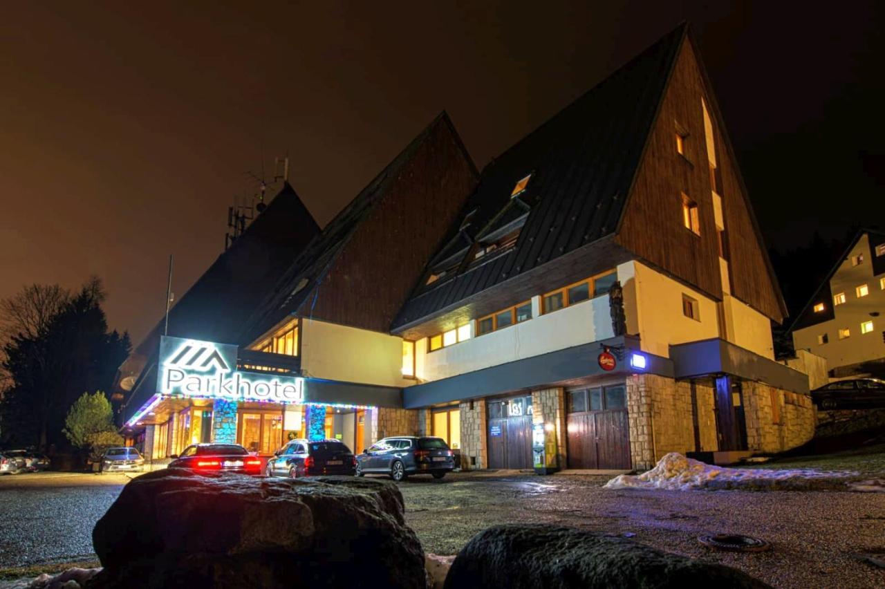 Parkhotel Harrachov Bagian luar foto